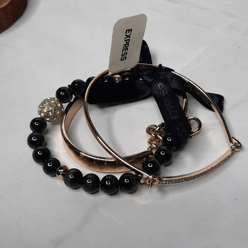 Express Bracelet Set Black And Gold Tone